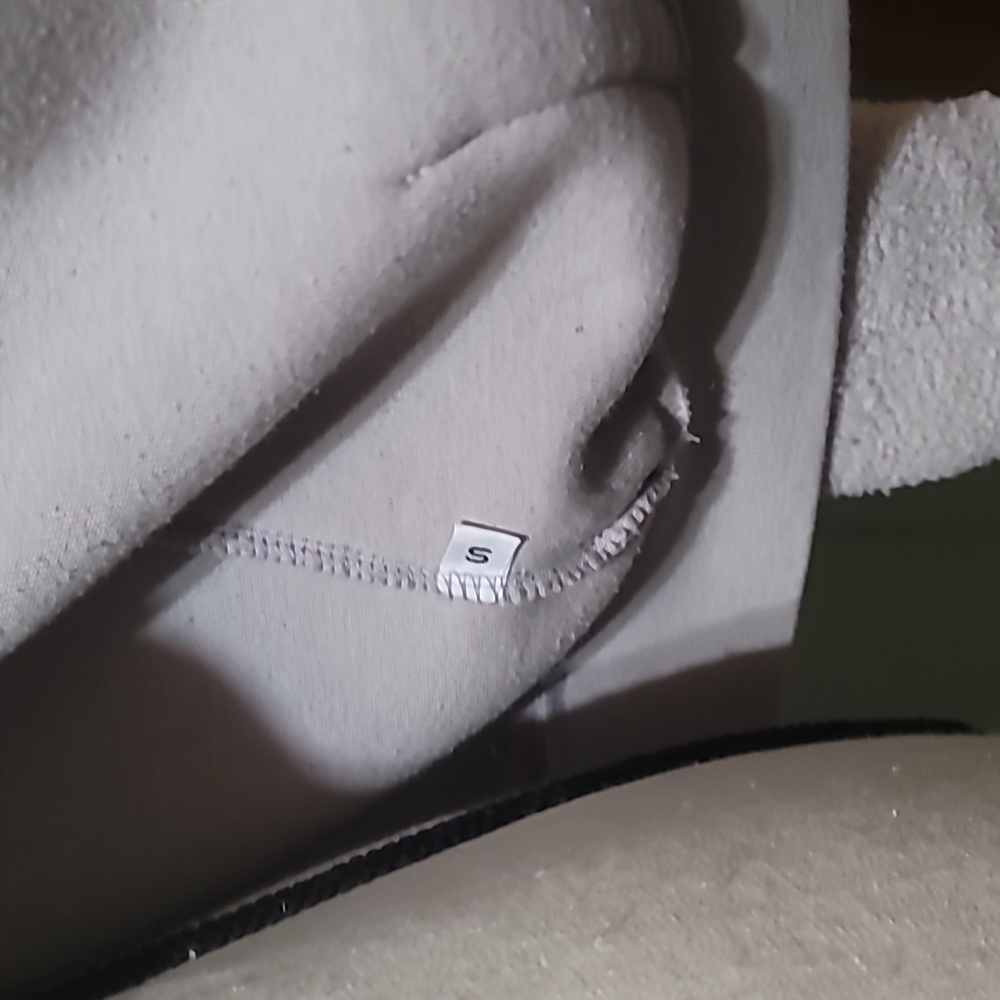 Soft Serve zip-up jacket size small - Picture 10 of 10